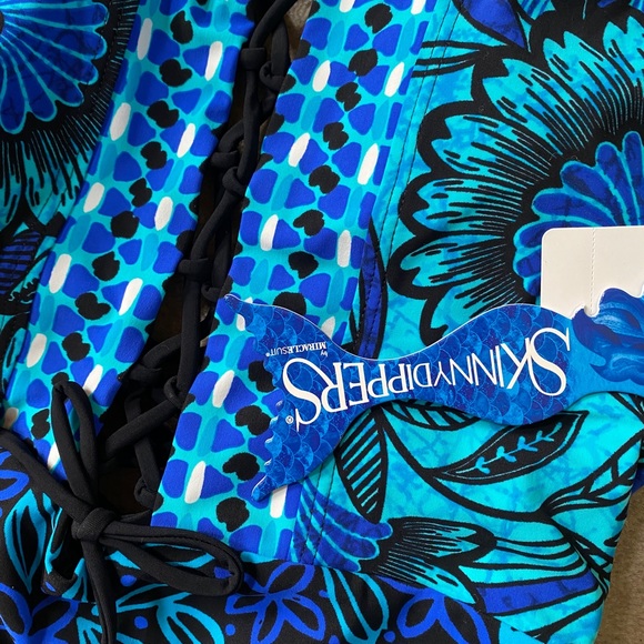 SKINNY DIPPERS by MIRACLESUIT Floral Printed One Piece Swimsuit - Picture 7 of 7